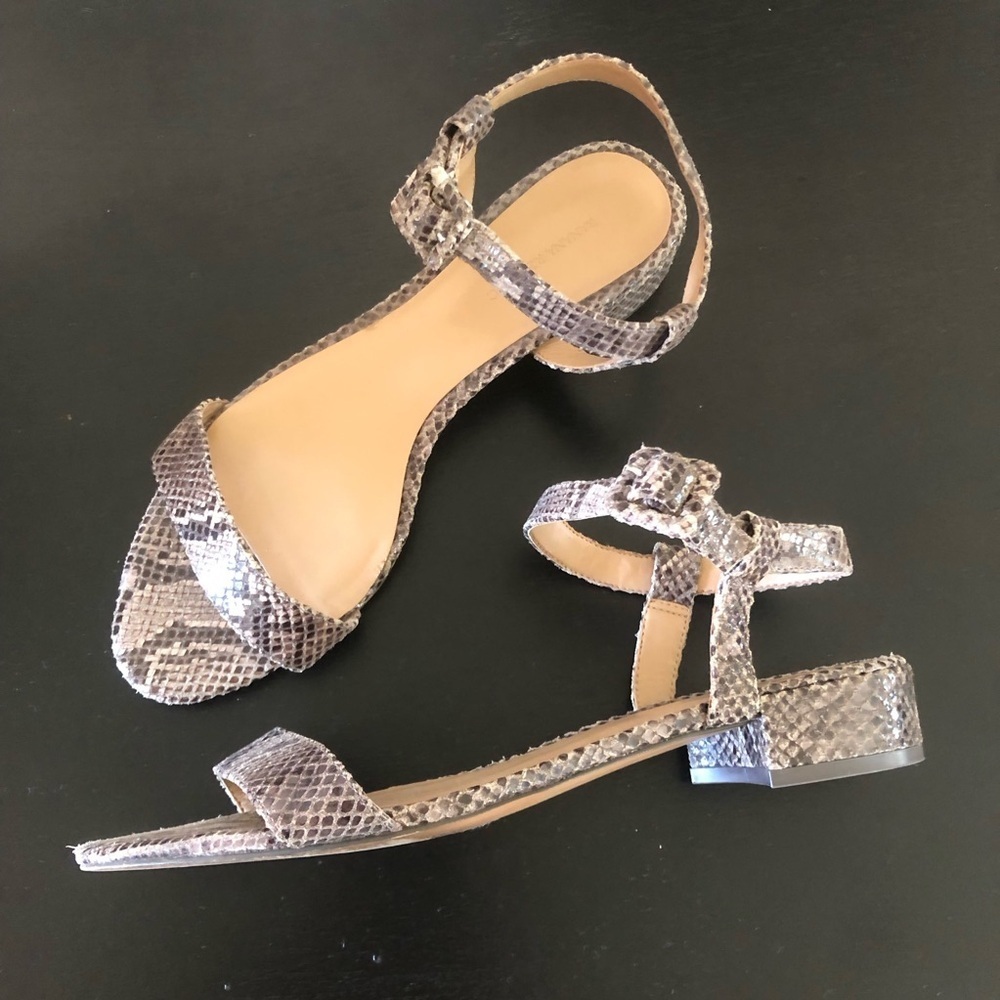 Banana Republic Snakeskin Pattern Sandals Low Block Heel Ankle Straps size 9